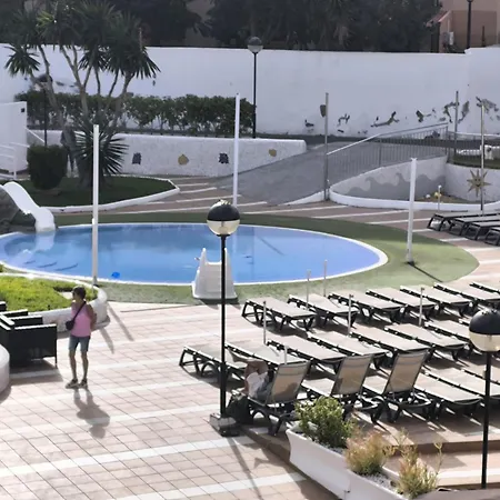 Compostela Family Garden דירה